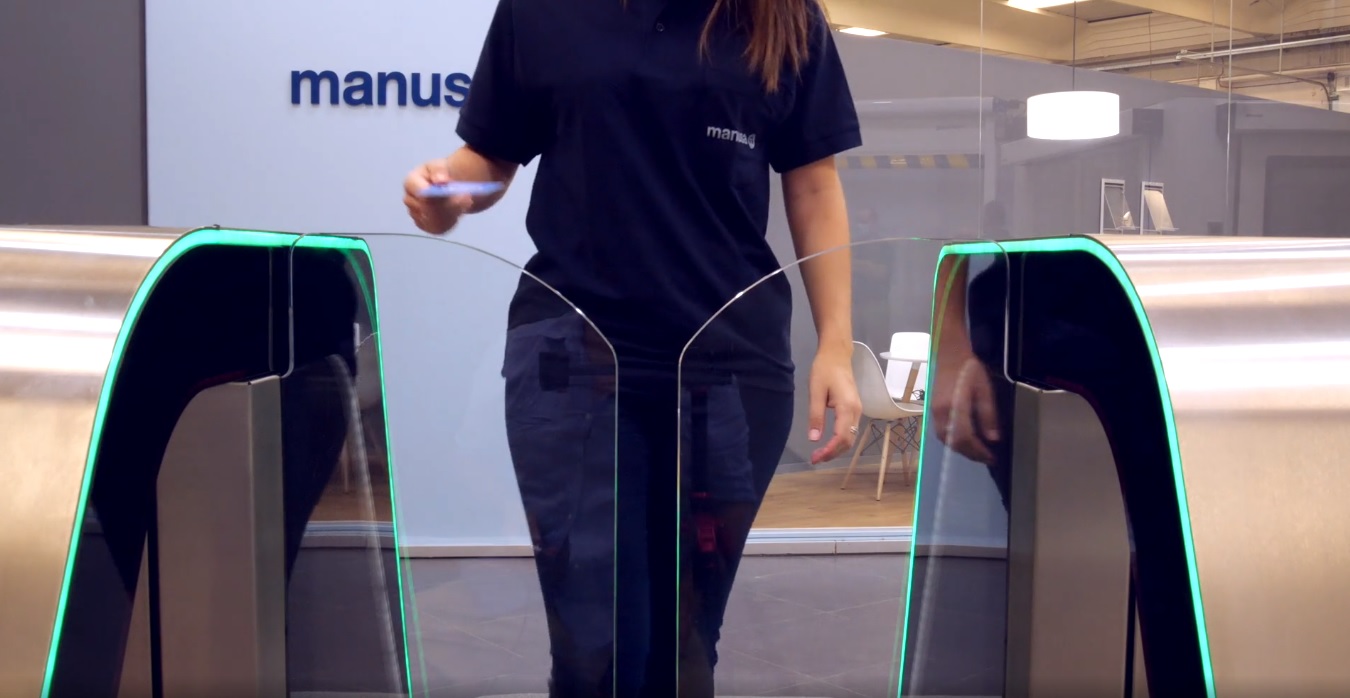 pasillos batientes unidireccionales manusa