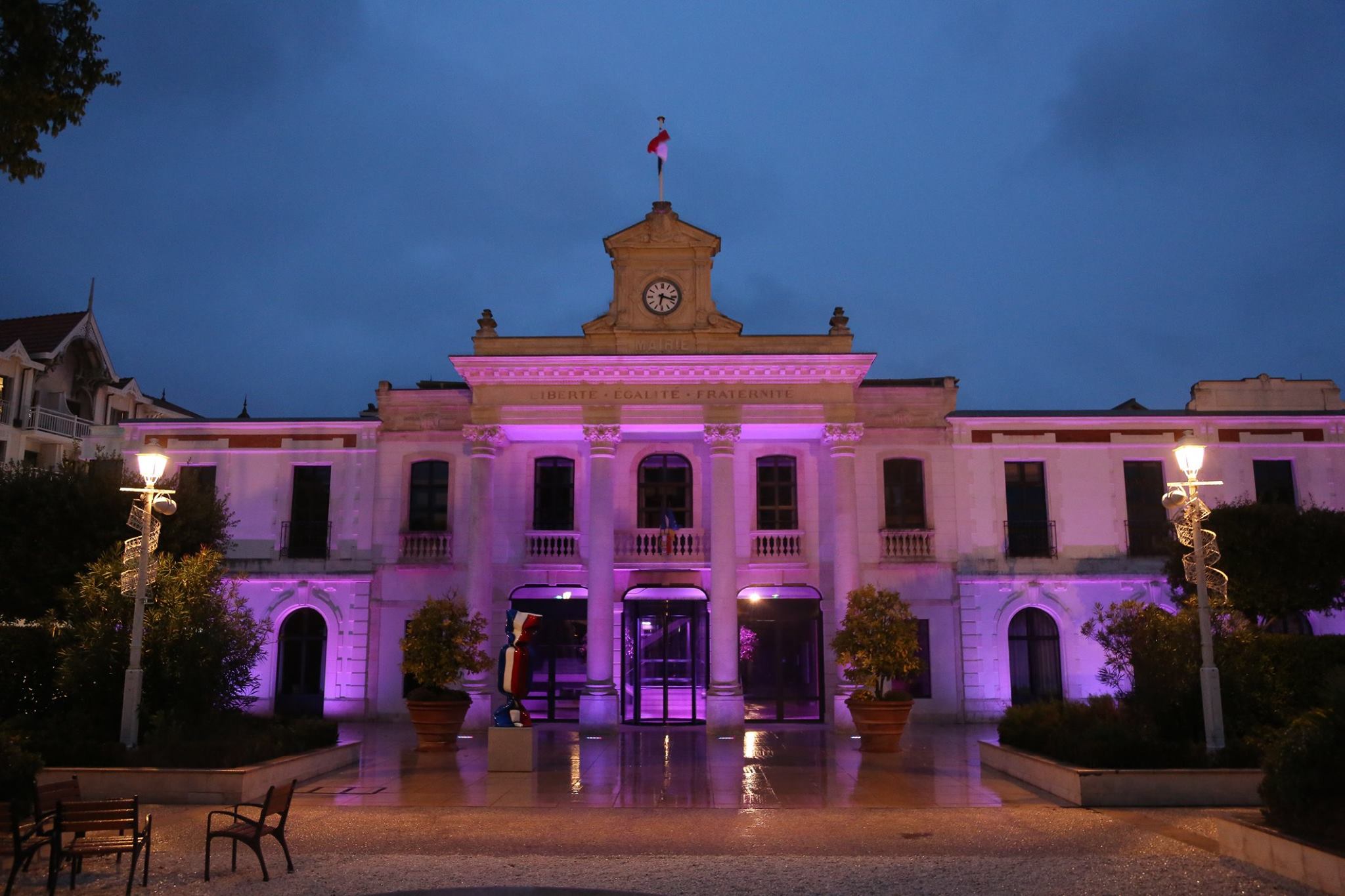 mairie arcachon francia france ayuntamiento fachada edificio