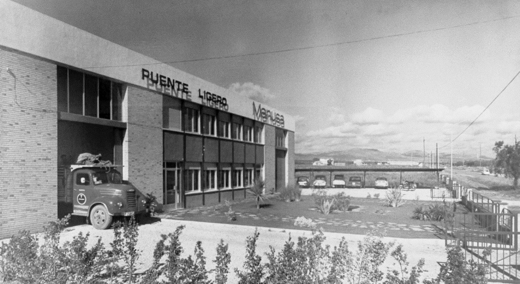 manusa-puertas-automaticas-automatic-doors-historia-history-inicios-puente-ligero-fotografia.jpg