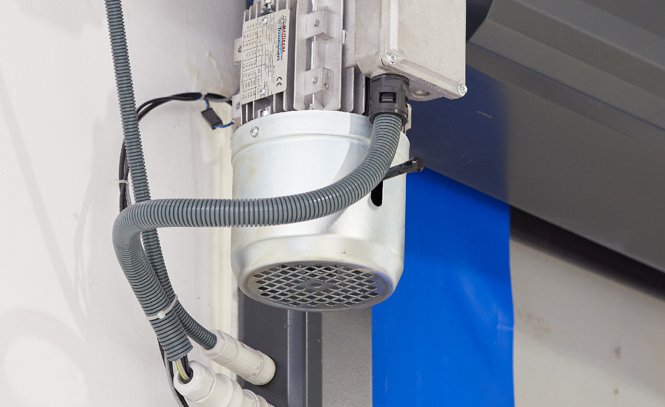 {"es":{"es":"detalle motor puerta rápida","fr":"détail du moteur de la porte rapide","pt":"pormenor do motor da porta rápida","en":"detail of high-speed door motor","pt-br":"pormenor do motor da porta rápida","es-latam":"detalle motor puerta rápida"}}