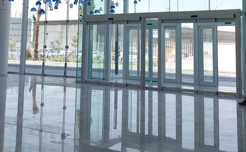 porte automatique d'architecture sociale