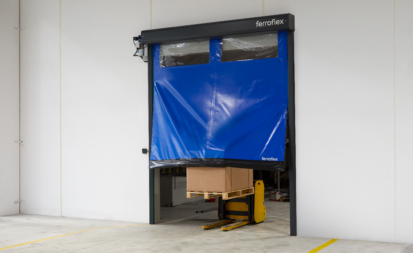 {"es":"Puerta rápida autorreparable","fr":"Porte rapide autoréparable à enroulement","pt":"Porta rápida autorreparável de enrolar","en":"Self-repairing high-speed door","pt-br":"Porta rápida autorreparável de enrolar","es-latam":"Puerta rápida autorreparable"}