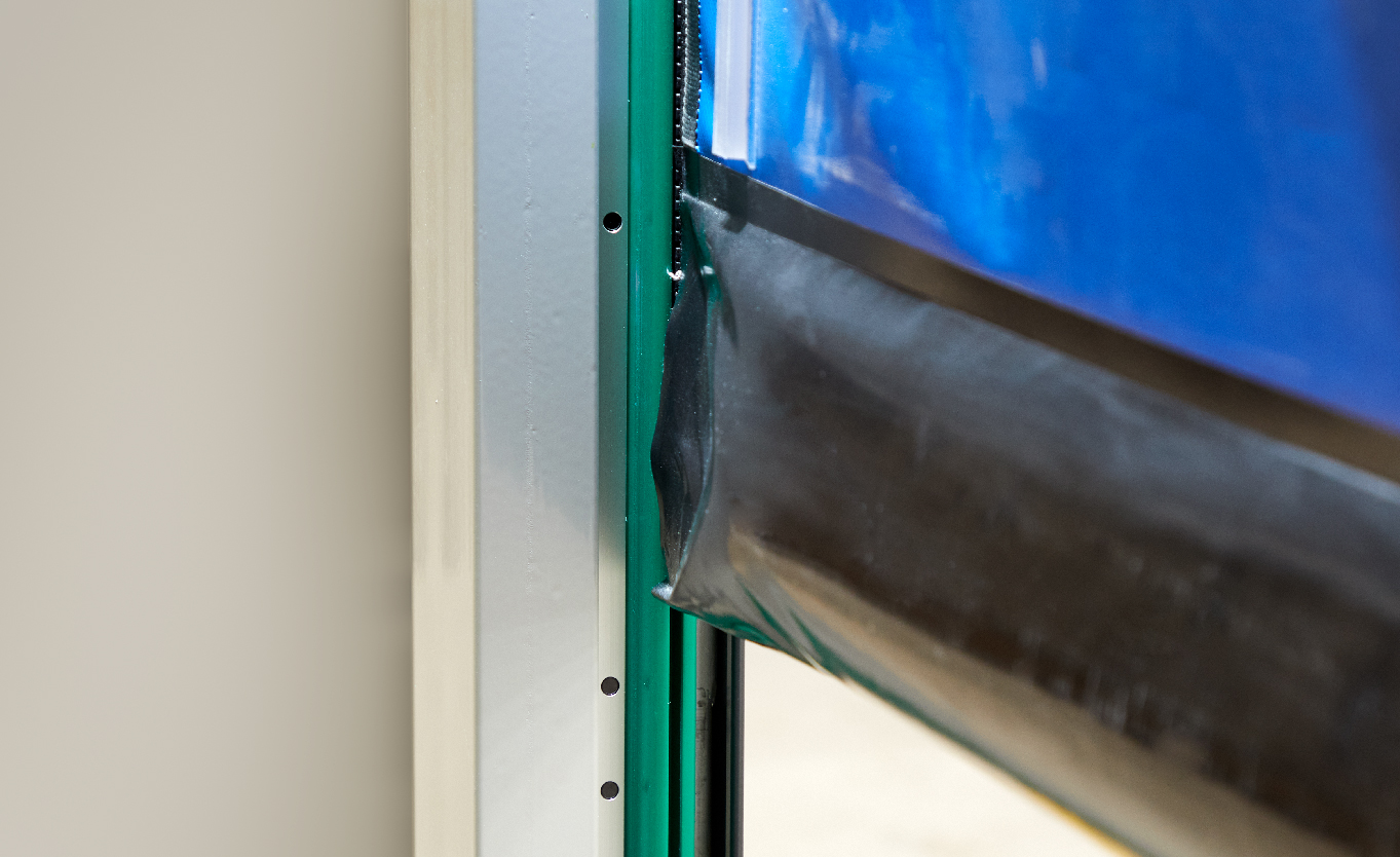 {"es":{"es":"detalle barra transversal inferior puerta autorreparable","fr":"détail de la traverse inférieure porte autoréparable","pt":"pormenor da barra transversal inferior da porta auto-reparável","en":"detail of bottom cross bar self-repairing door","pt-br":"pormenor da barra transversal inferior da porta auto-reparável","es-latam":"detalle barra transversal inferior puerta autorreparable"}}