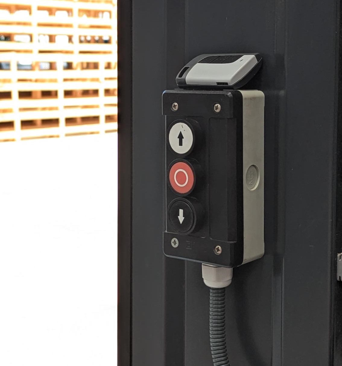 Botonera accesorio puerta rápdia con cortina cortafuego