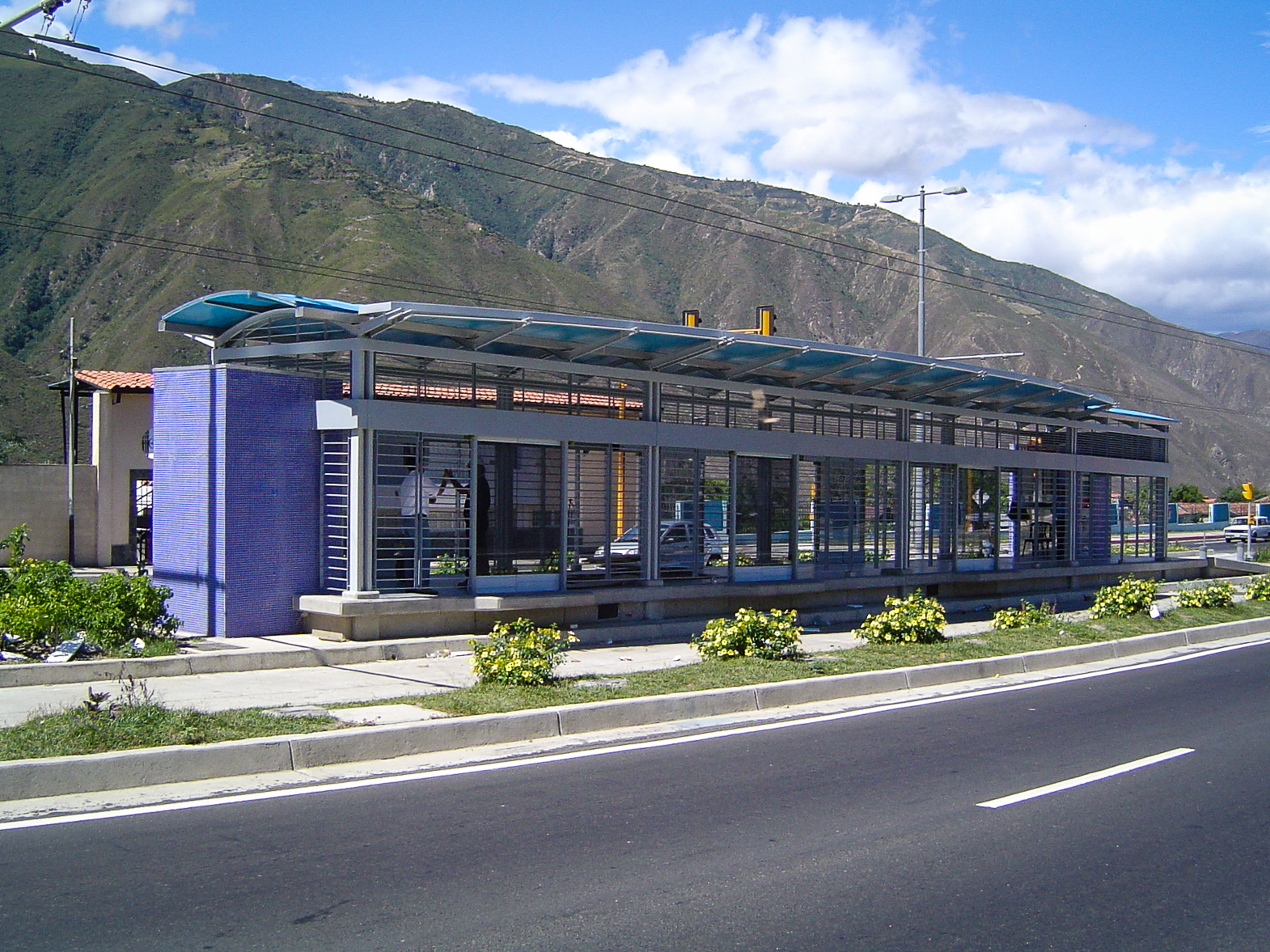 BRT-exterior