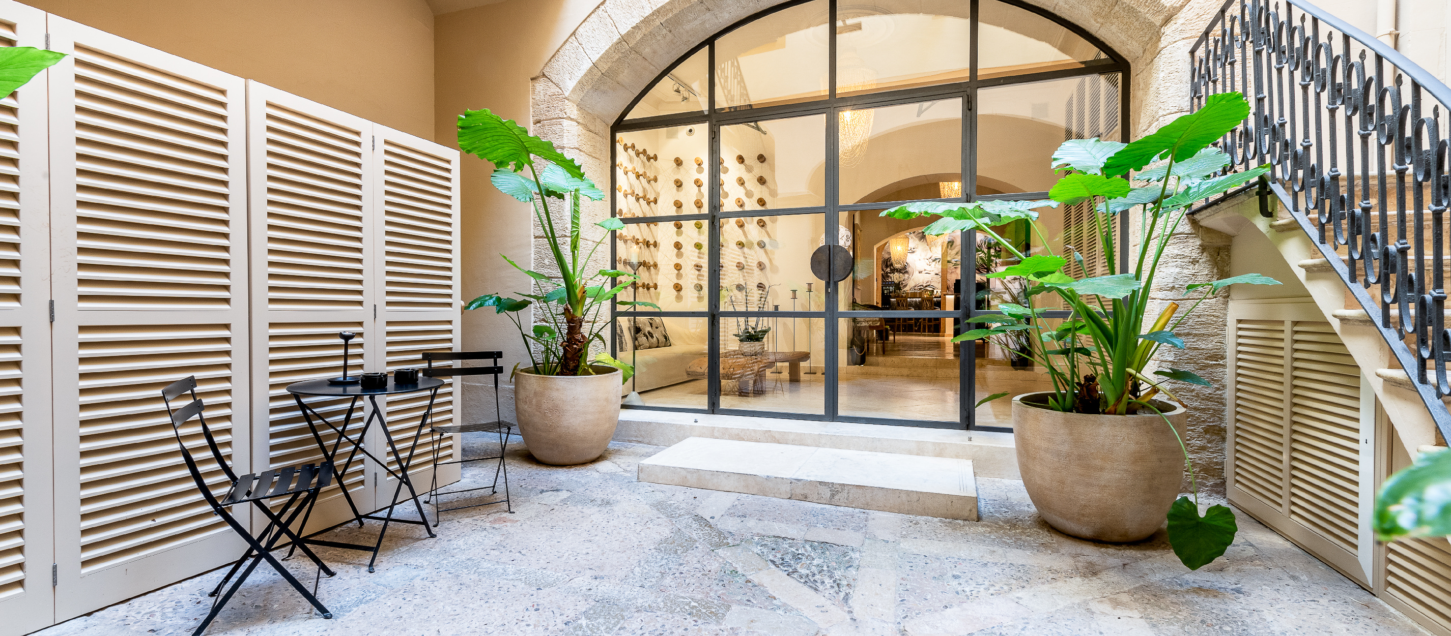 home-producto-puerta-batiente