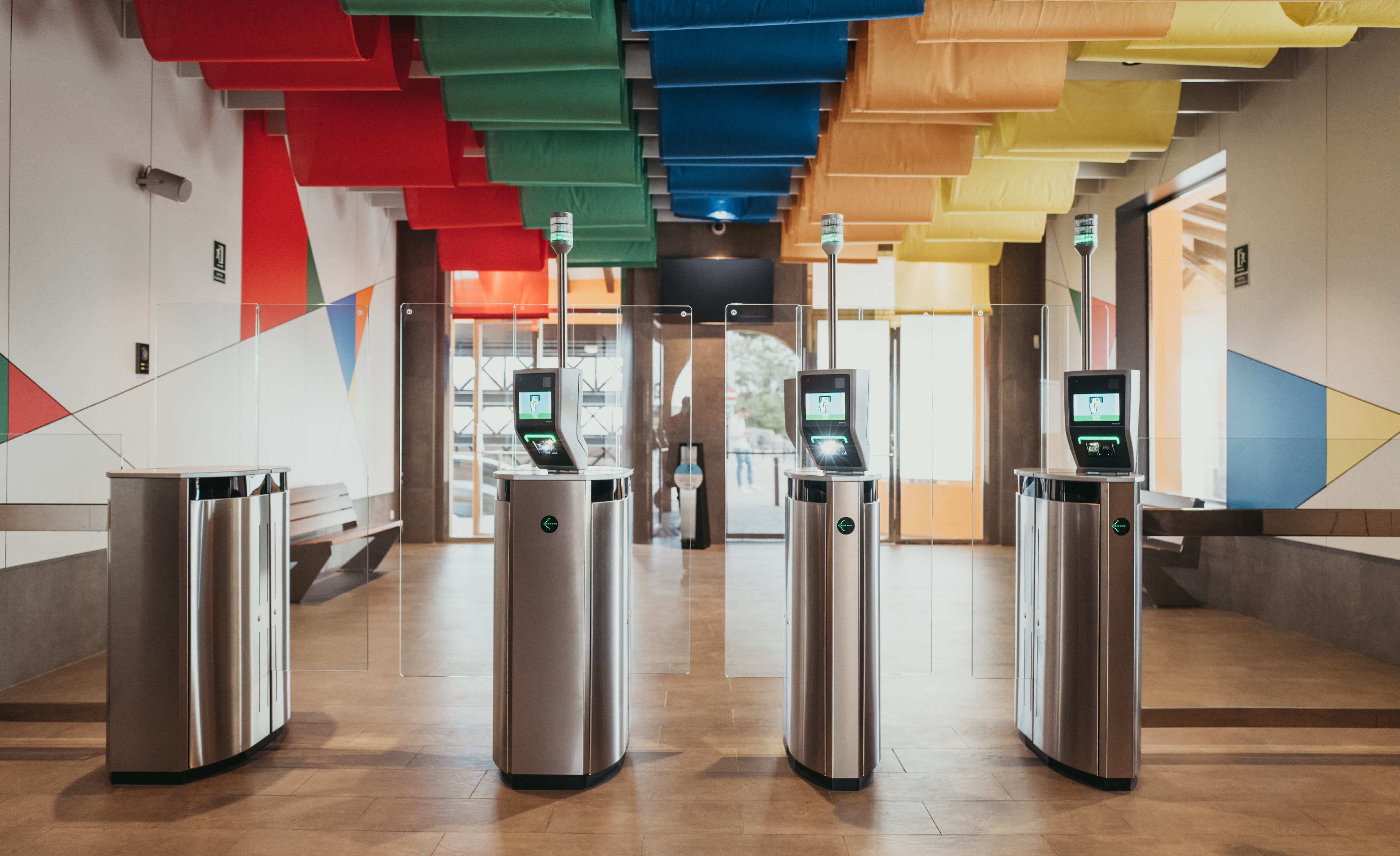 pasilllo_paneles_ocultable_cuca