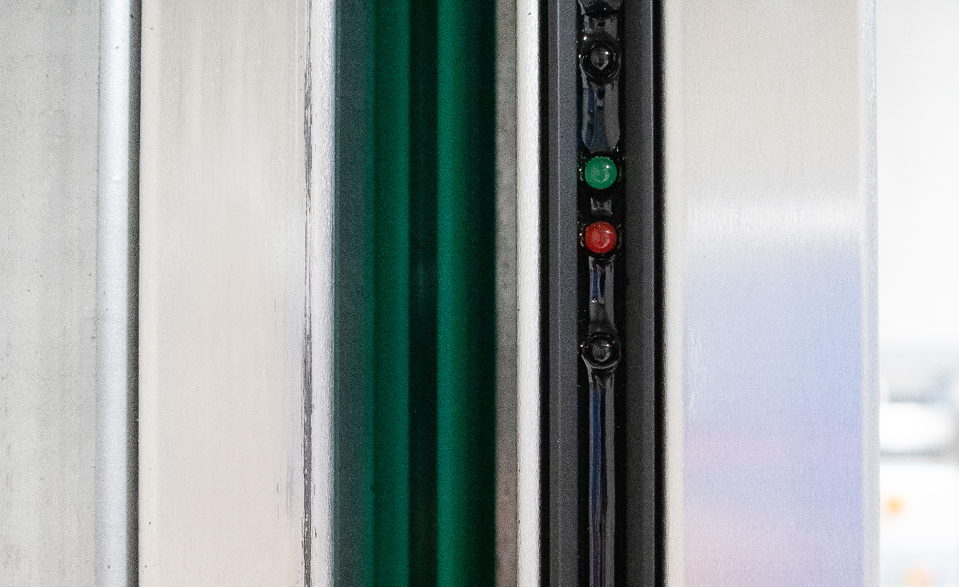 {"es":{"es":"célula para puerta industrial","fr":"cellule de porte industrielle","pt":"célula de porta industrial","en":"industrial door cell","pt-br":"célula de porta industrial","es-latam":"célula para puerta industrial"}}