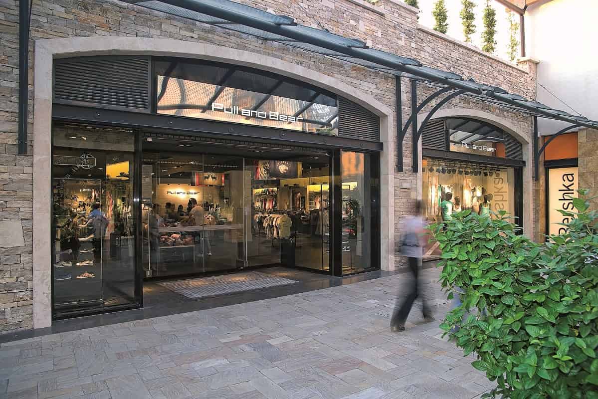 Pourquoi installer une porte automatique dans votre commerce 