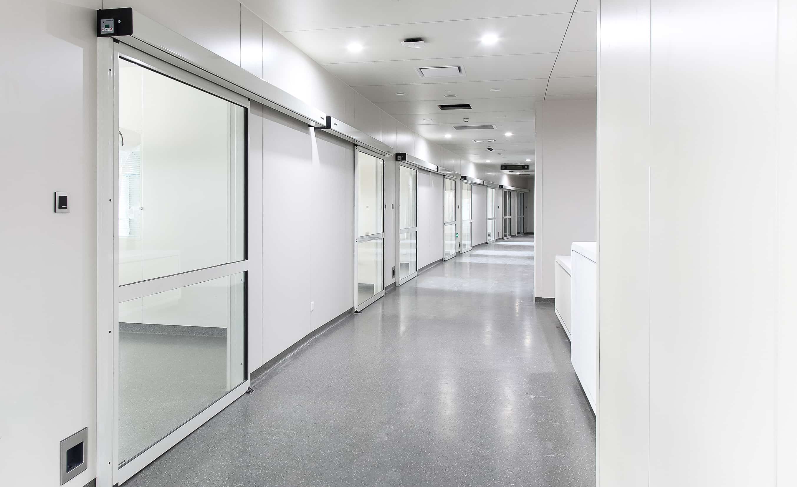 puerta-corredera-acristalada-pasillo