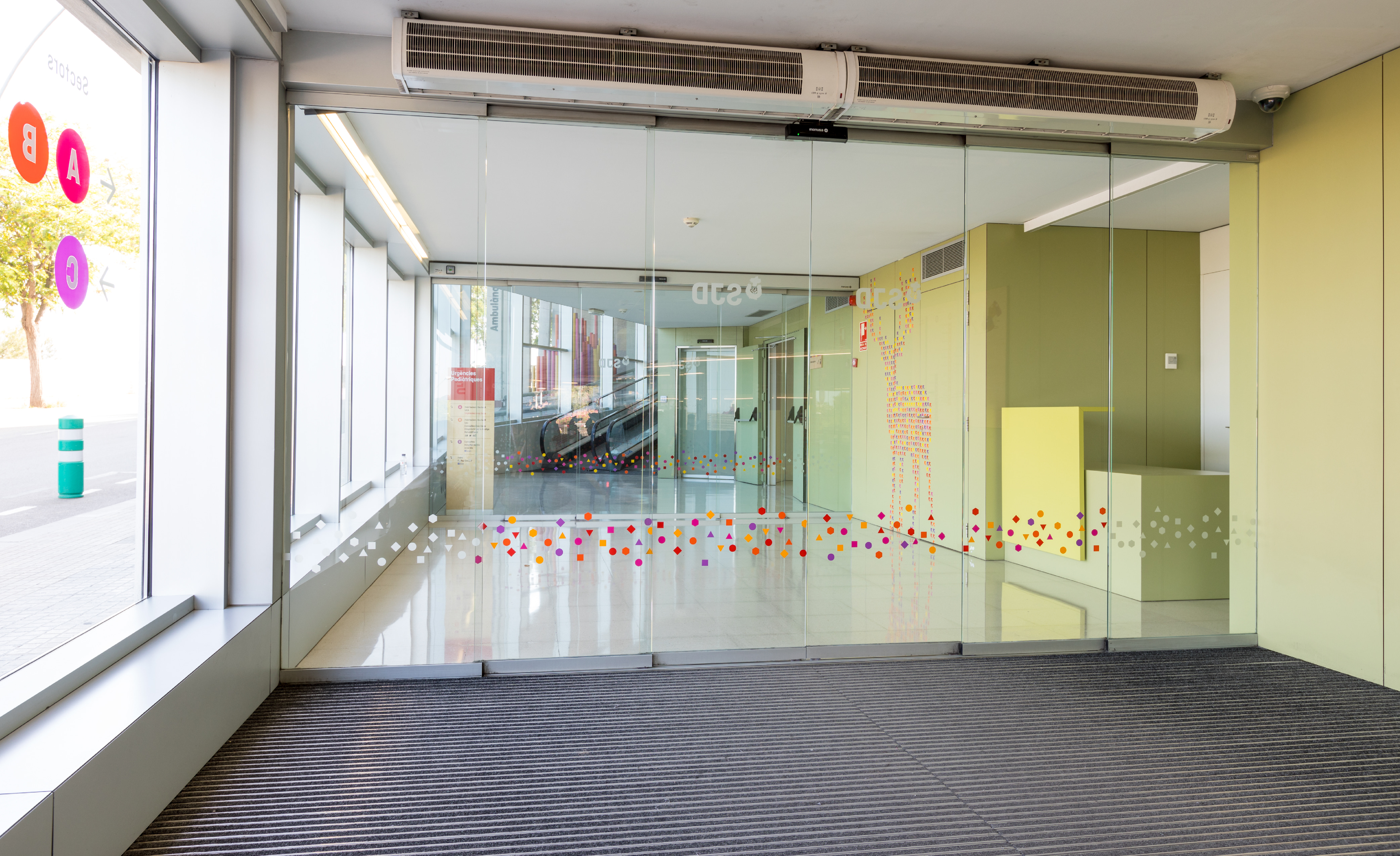 puerta-telescopica-pk-hospital-cerrada