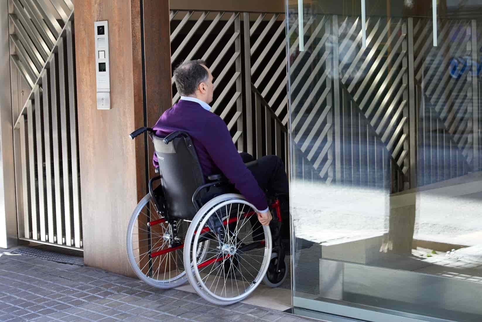 Puertas automaticas clinicas fisioterapeuticas traumatologicas fisioterapia traumatologia manusa puerta automatica