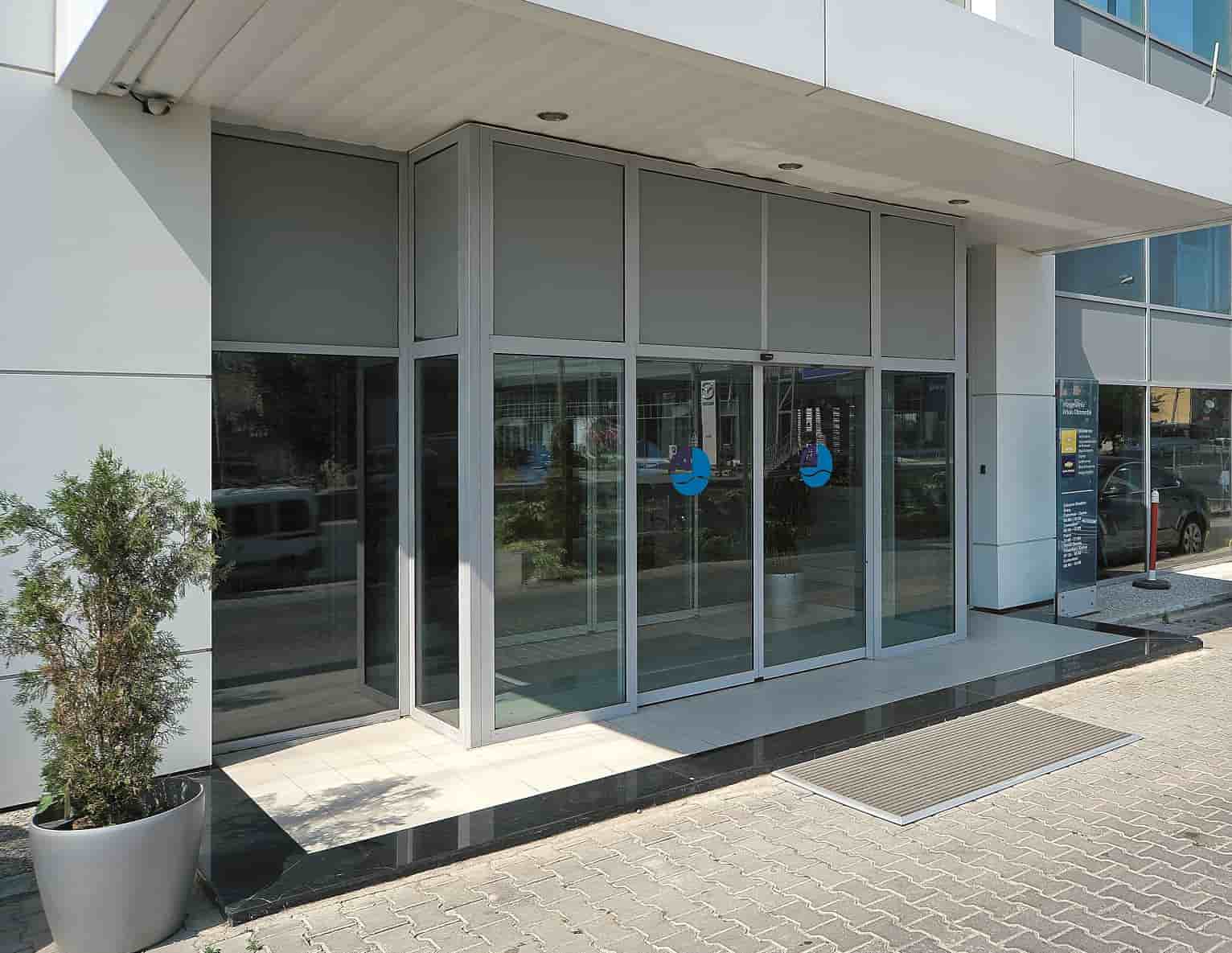 puertas automaticas ley eficiencia energetica