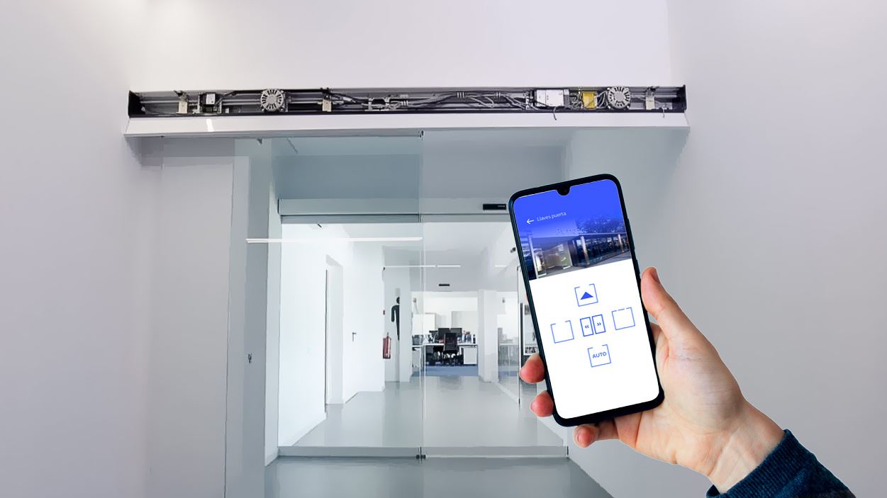 tecnologia IoT puertas automaticas sector sanitario