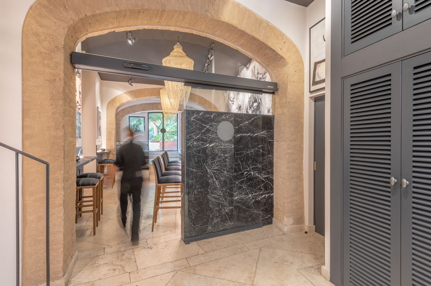 top 3 automatic restaurant doors